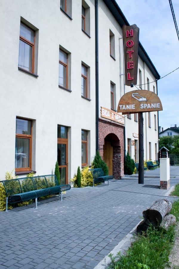 Hotel Bida Z Nedza 오자로프 마조비에츠키 외부 사진